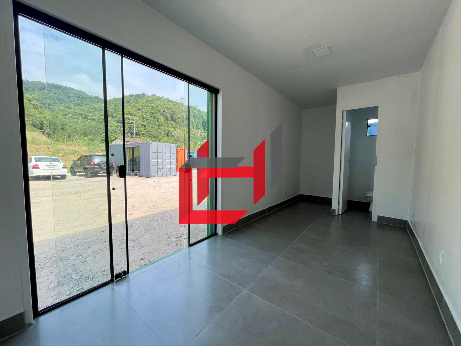 WhatsApp Image 2024-04-05 at 14.36.05 (1).jpeg